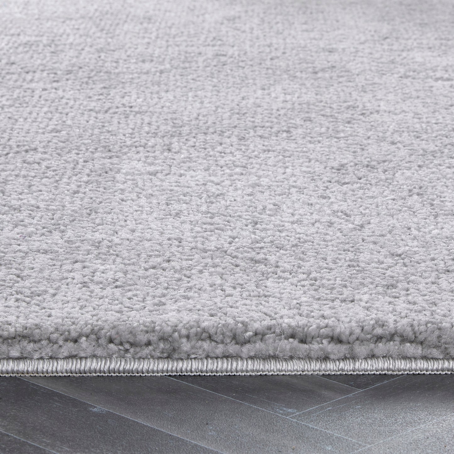 Waschbarer, zotteliger, weicher, flauschiger, rutschfester, maschinenwaschbarer Teppich von My Lux in Silber