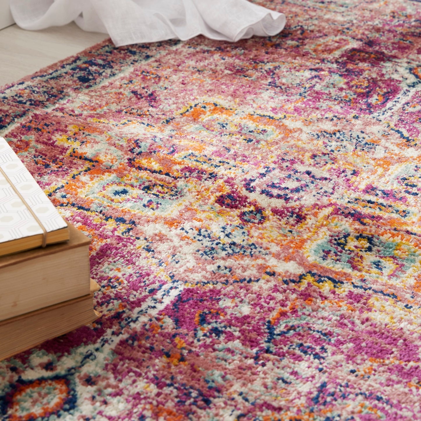 Origins Granada Traditional Bordered Rug & Hallway Runner in Ruby