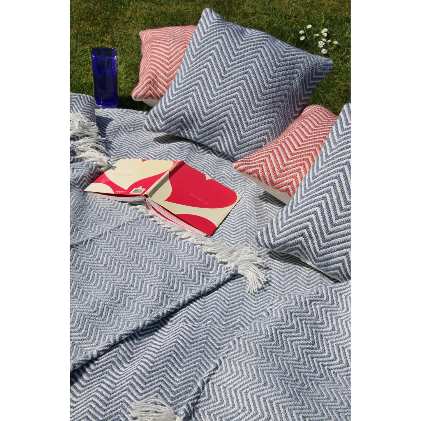 Hug Rug Woven Herringbone Throw Blanket Bed Sofa Chair Cover in 130 x180 cm