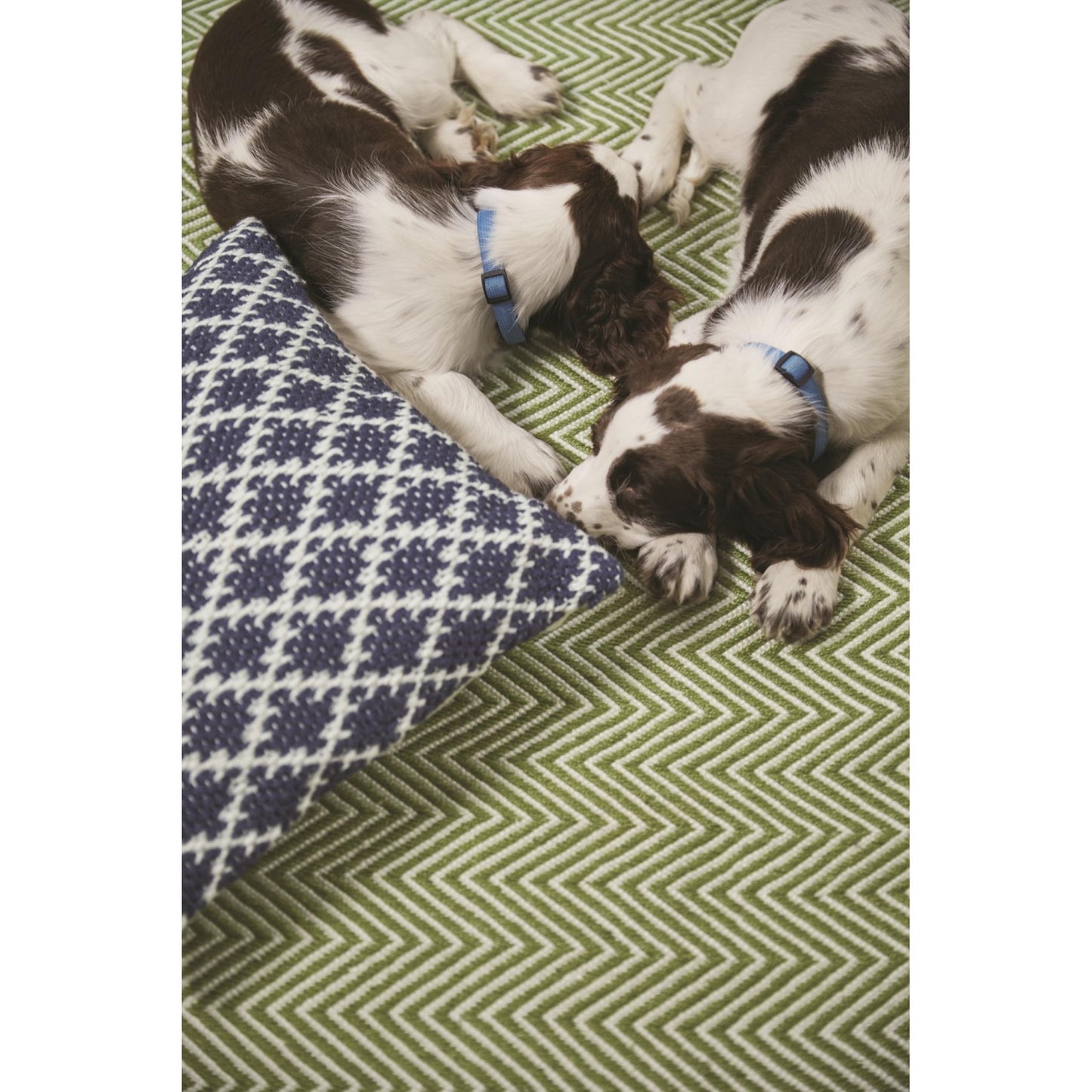 Hug Rug Recycled Washable Rug – Green – Indoor Outdoor Reversible Herringbone Rug