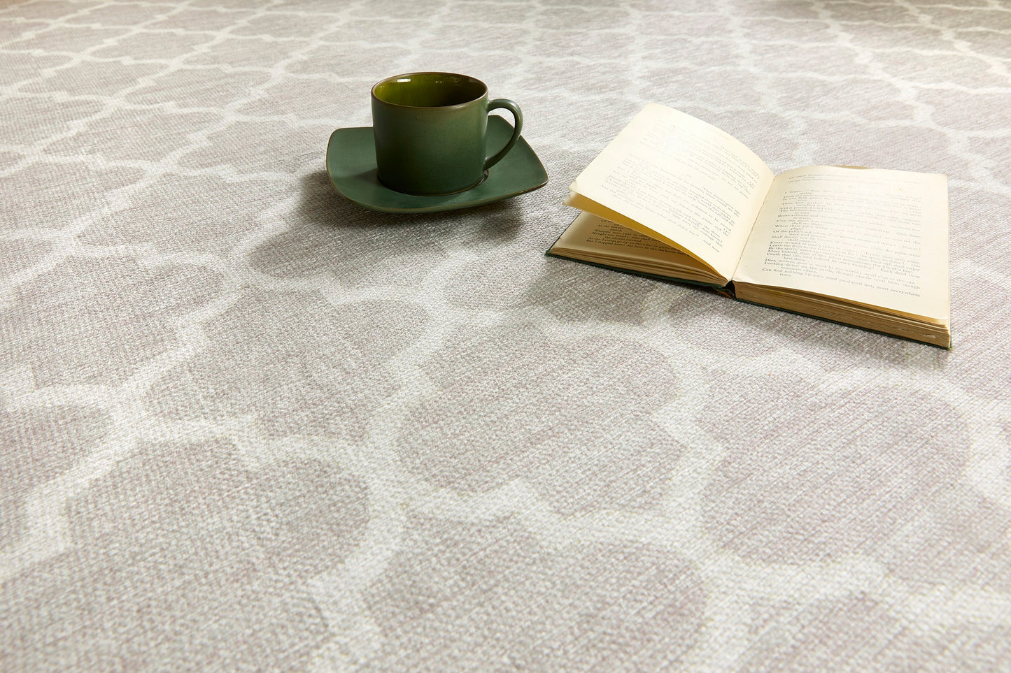 Origins – Waschbarer, weicher Chenille-Bohemian-Teppich „Chateau Trellis“ aus marokkanischem Stoff in Natur