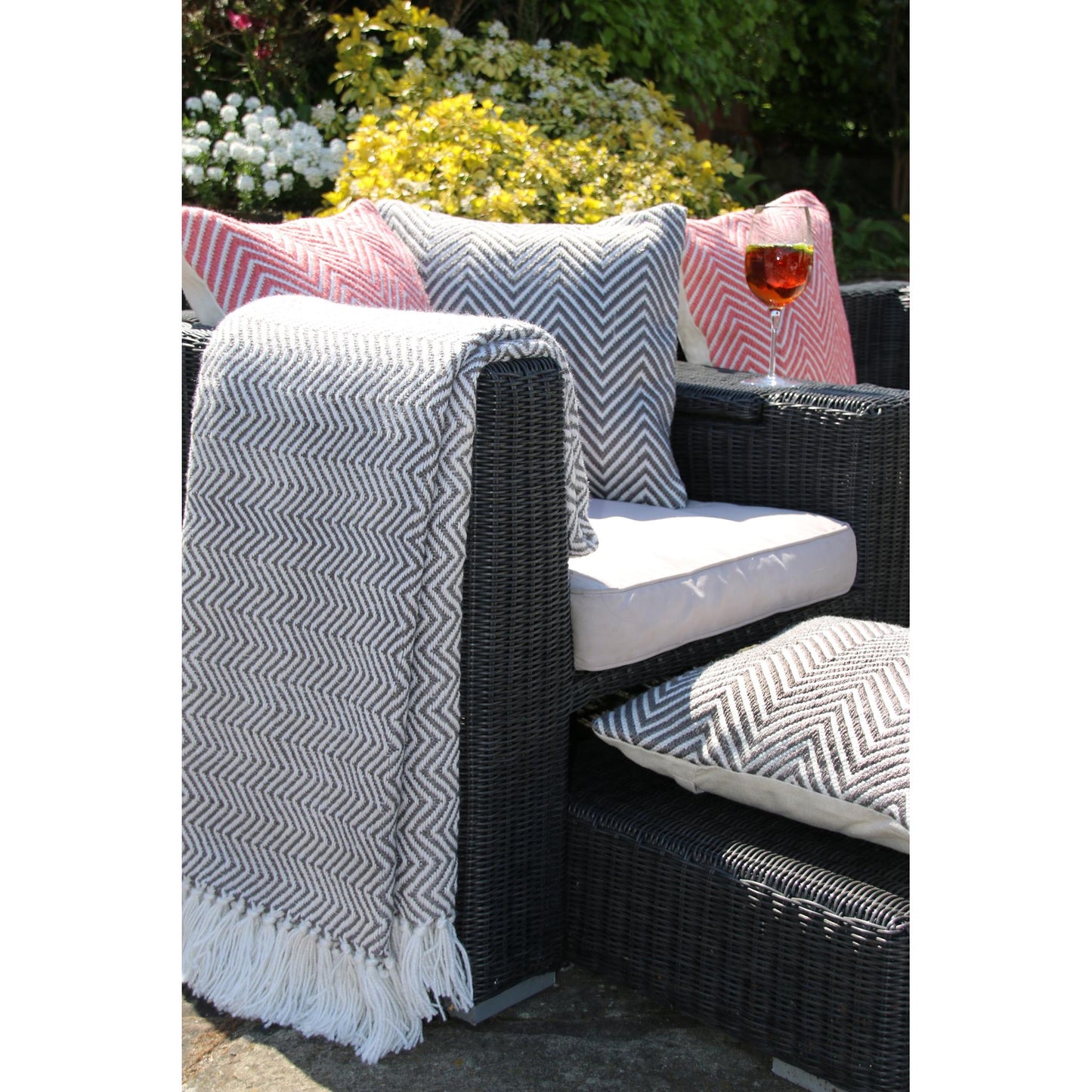Hug Rug Woven Herringbone Throw Blanket Bed Sofa Chair Cover in 130 x180 cm