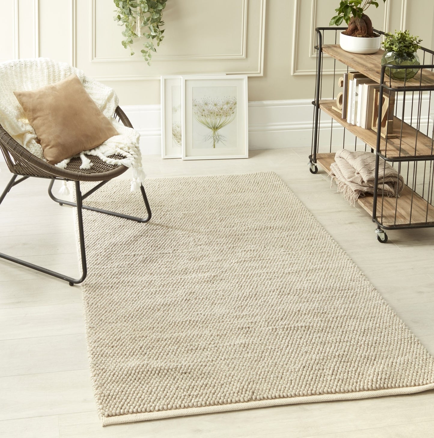 La Playa Hand Woven Pebble Wool Rug in Natural