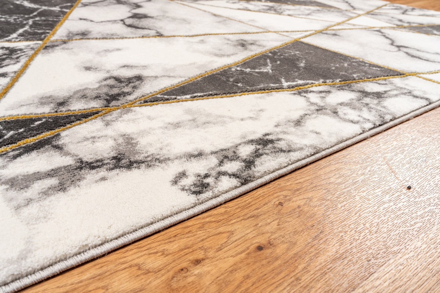 Bianco 185MA Luxurious Abstract Design Rug in Black Cream