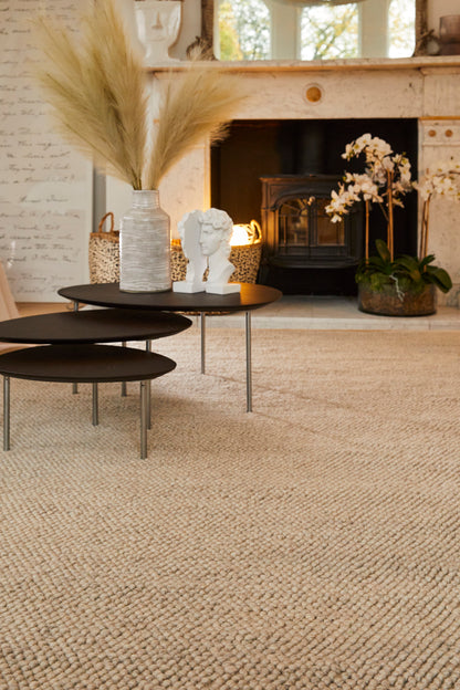 La Playa Hand Woven Pebble Wool Rug in Natural