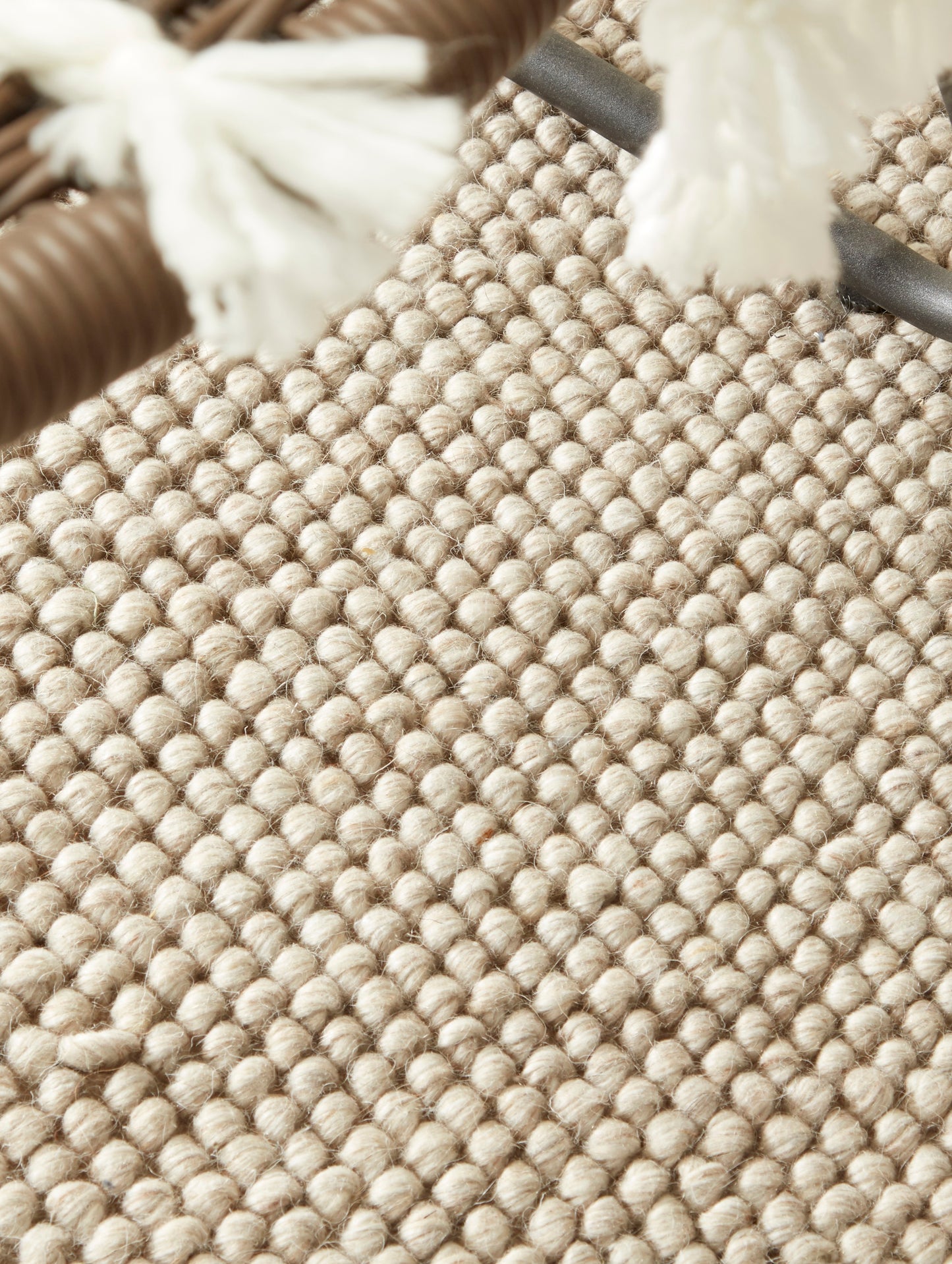 La Playa Hand Woven Pebble Wool Rug in Natural