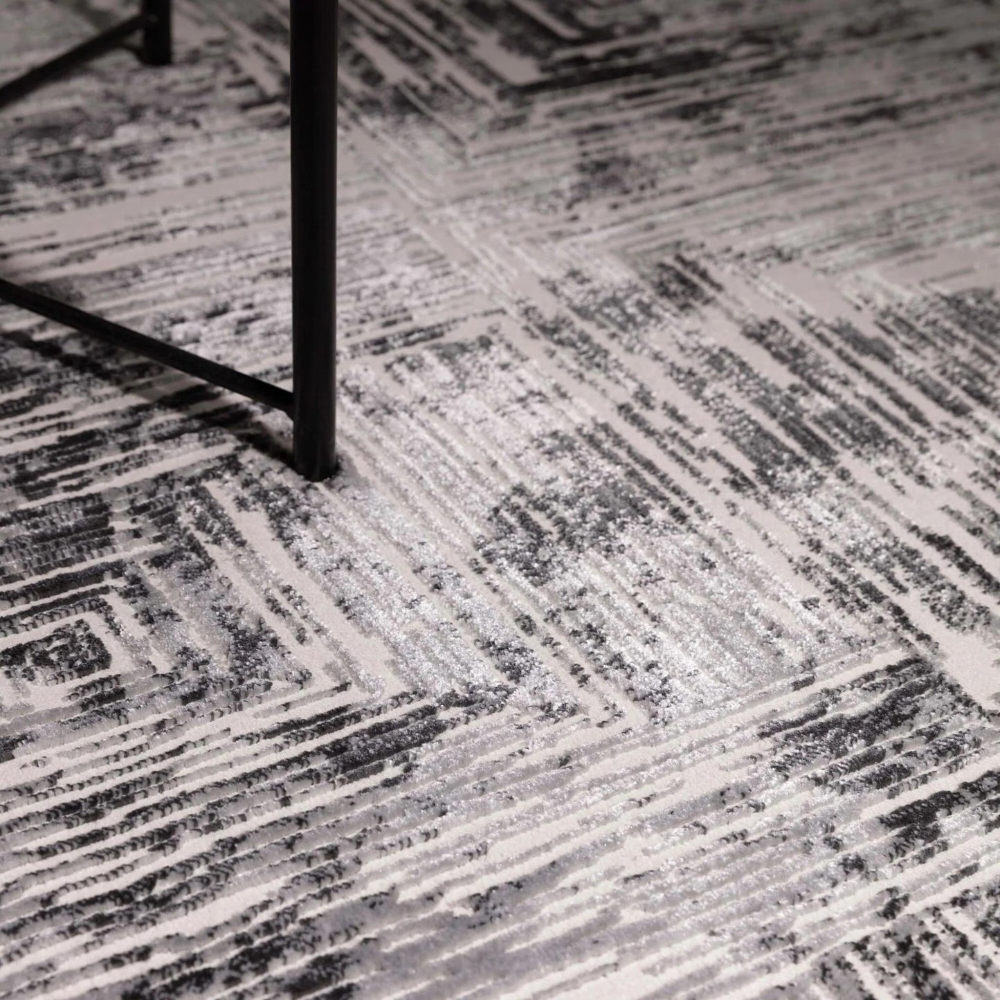 Kuza Portrait Rug – Grey–  Elegant Textured High-Low Pile Carpet