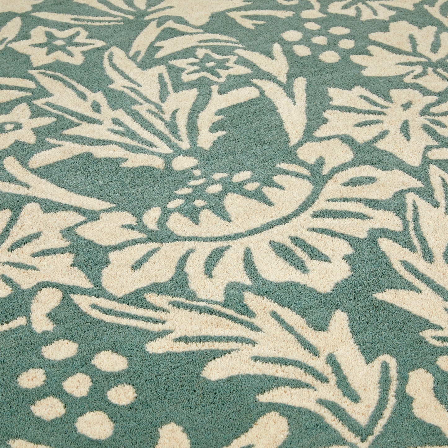 Heritage 1 Floral Pure Wool Damask Hand Tufted Rug in Soft Teal Green