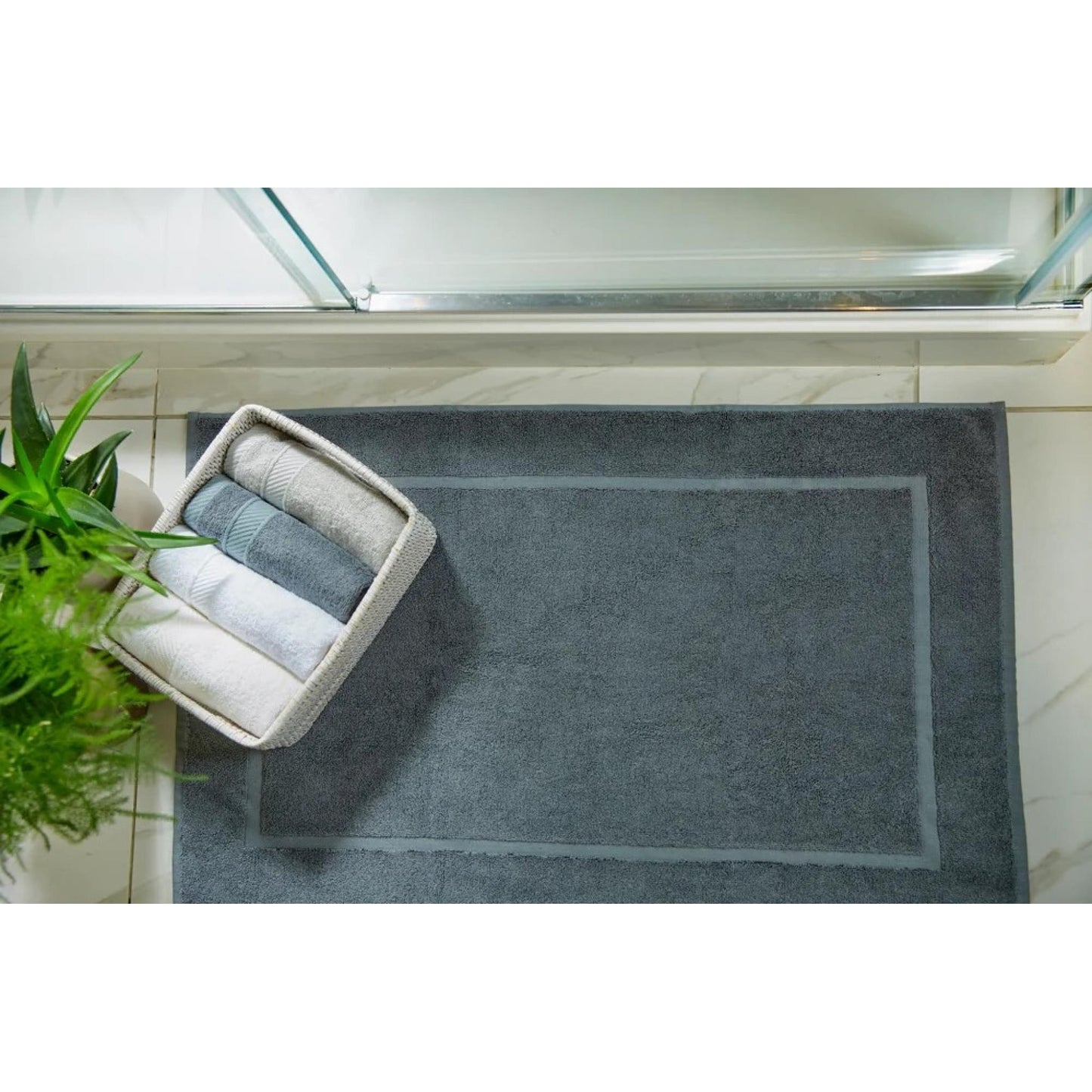 Hug Rug Bamboo Border Bath Mat Shower for Hotel and Bathroom Graphite Towel Mat in 50 x80 cm