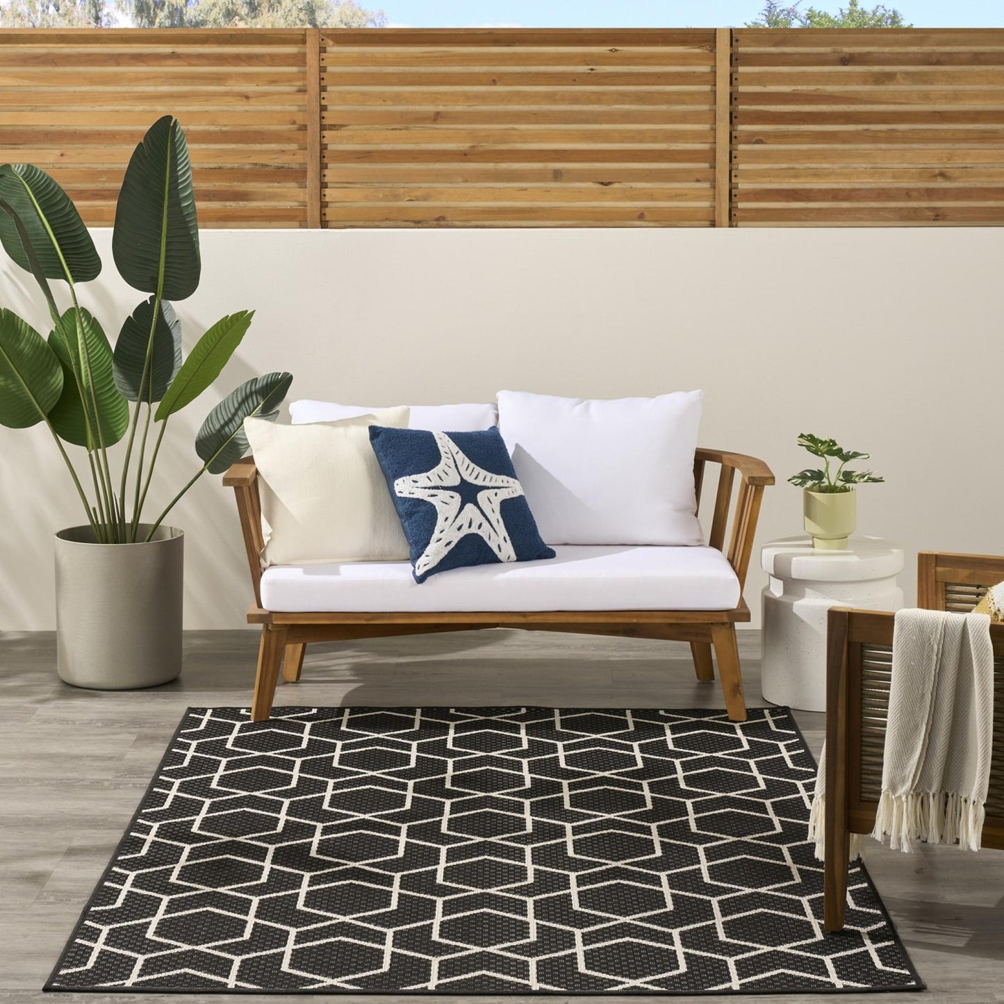 Horizon HOZ01 Modern Geometric Classic Trellis Black & Ivory Indoor & Outdoor Flatweave Rug