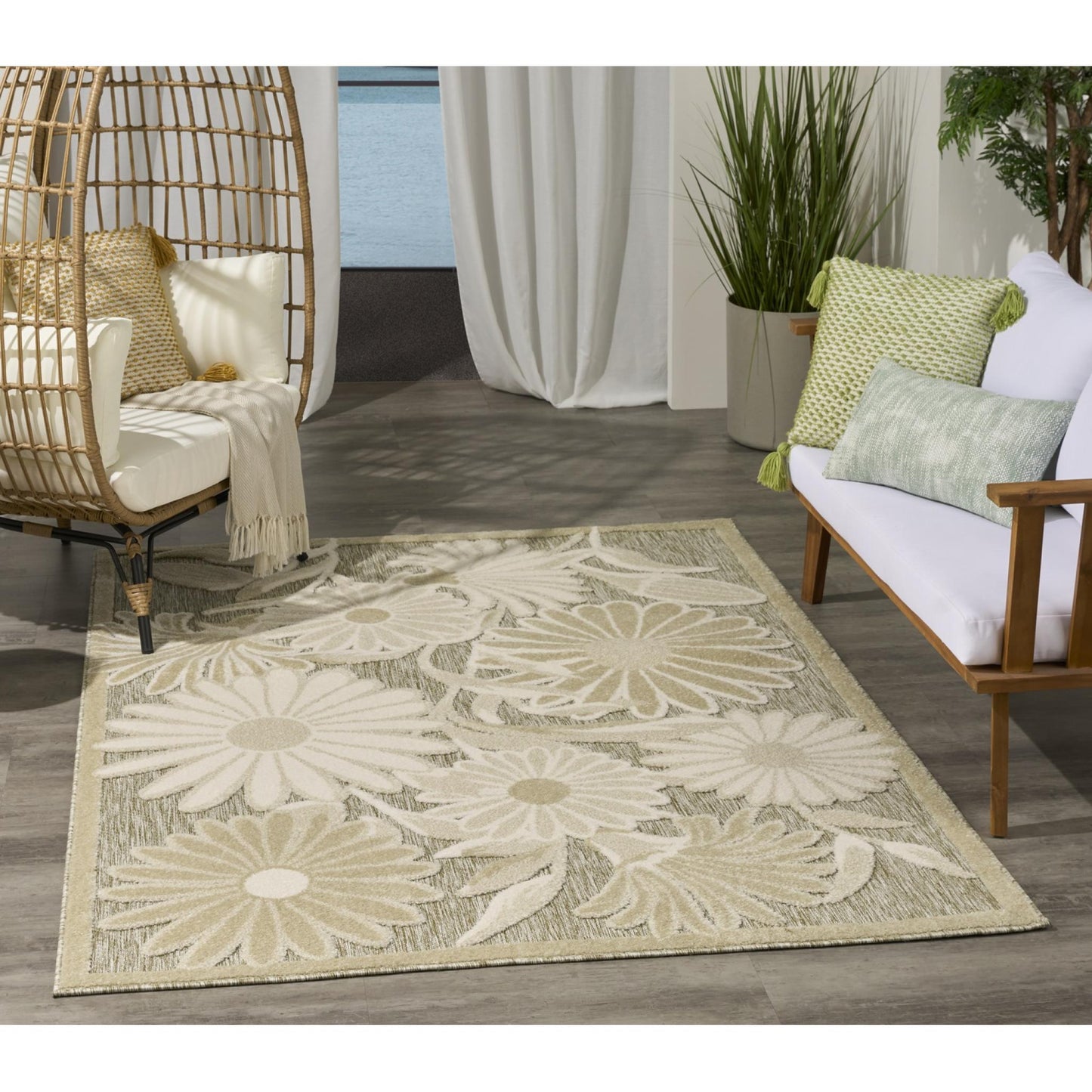 Aloha ALH33 Contemporary Daisy Ivory Sage Green Indoor & Outdoor Area Rug