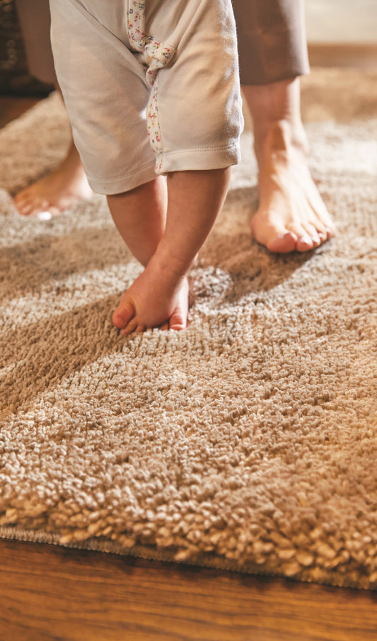 Waschbarer, zotteliger, weicher, flauschiger, rutschfester Teppich in Steinbeige von My Lux
