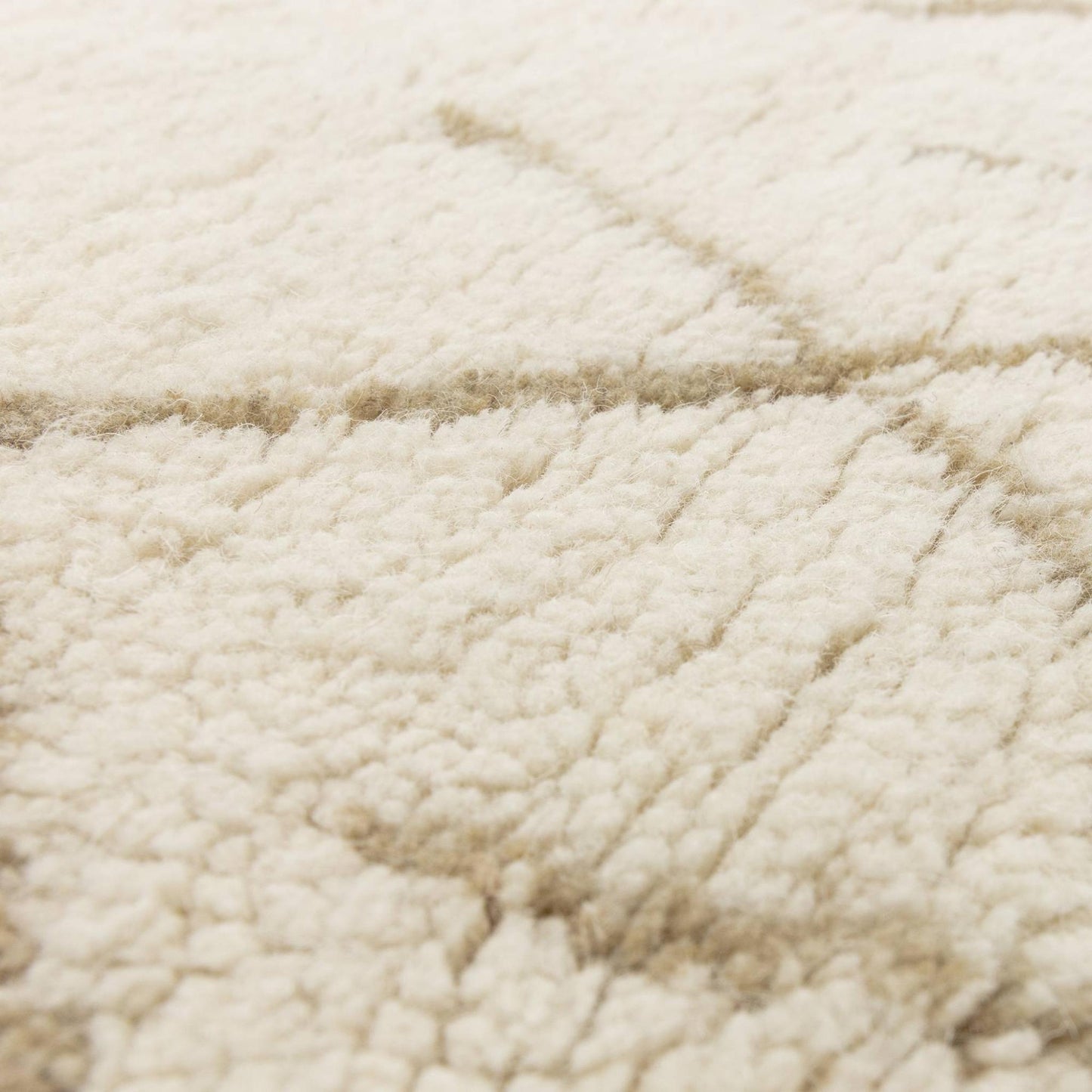 Azera Crosshatch Washable Wool Shaggy Rug – Tribal Berber Design in Cream White – Natural Softness & Modern Bohemian Style