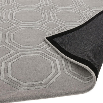 Nexus Octagon Silver Wool Viscose Hand Carved Geometric Rug – Luxurious Silver Grey Elegance