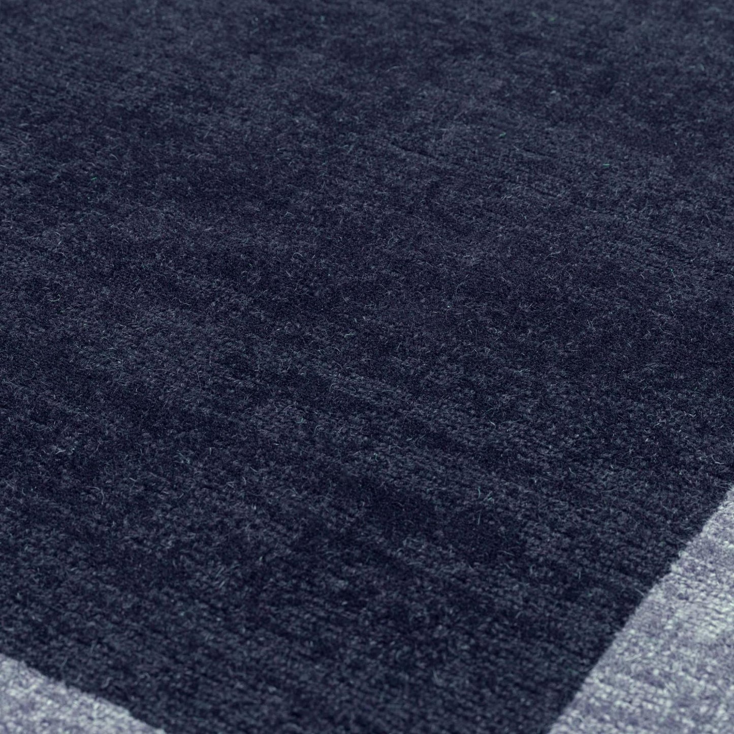 Albi Navy Blue Runner – Bold Minimalist Elegance and Natural Wool Luxury