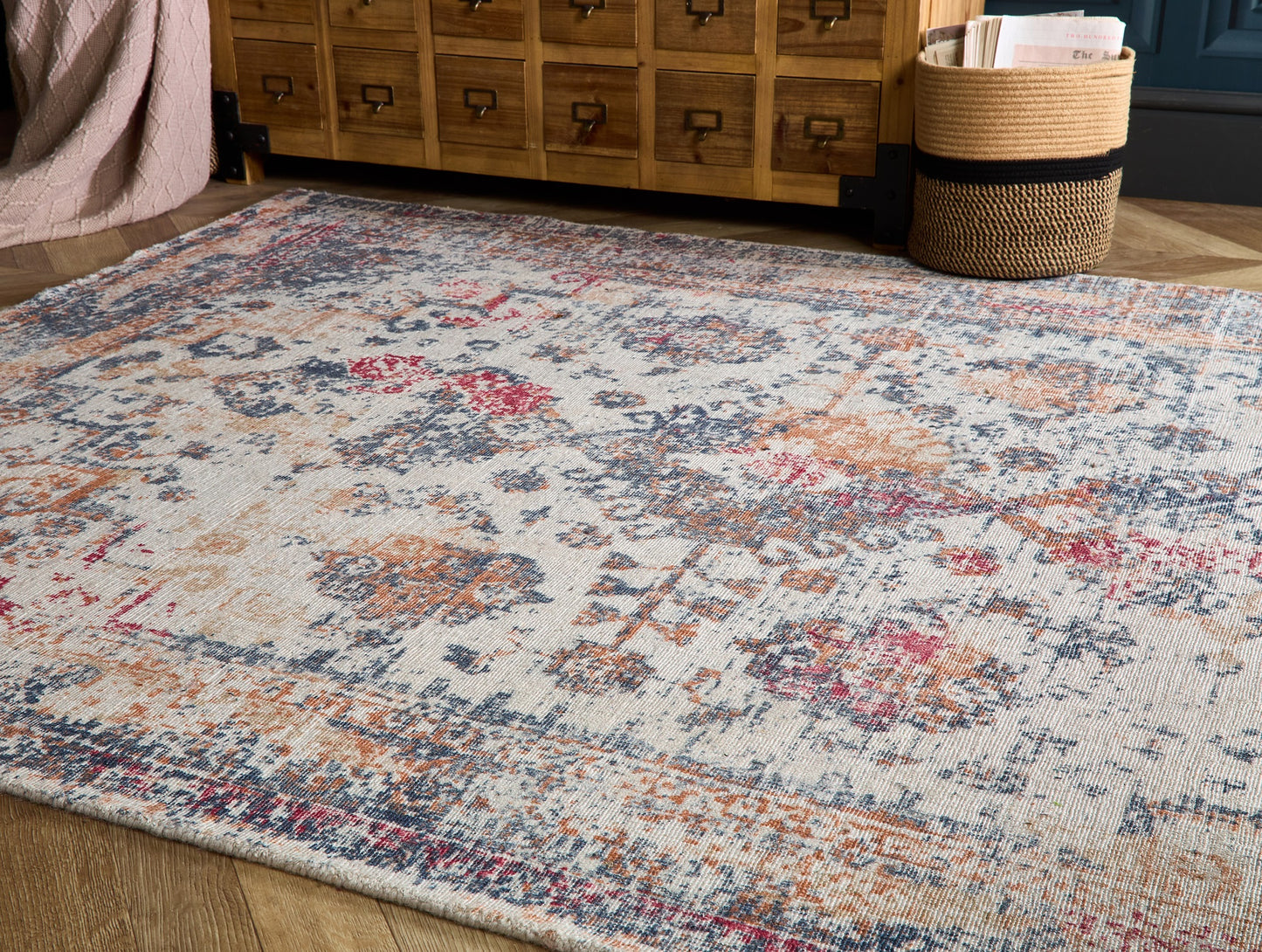Origins Vogue Teppich im traditionellen Vintage-Look in Marineblau-Rost