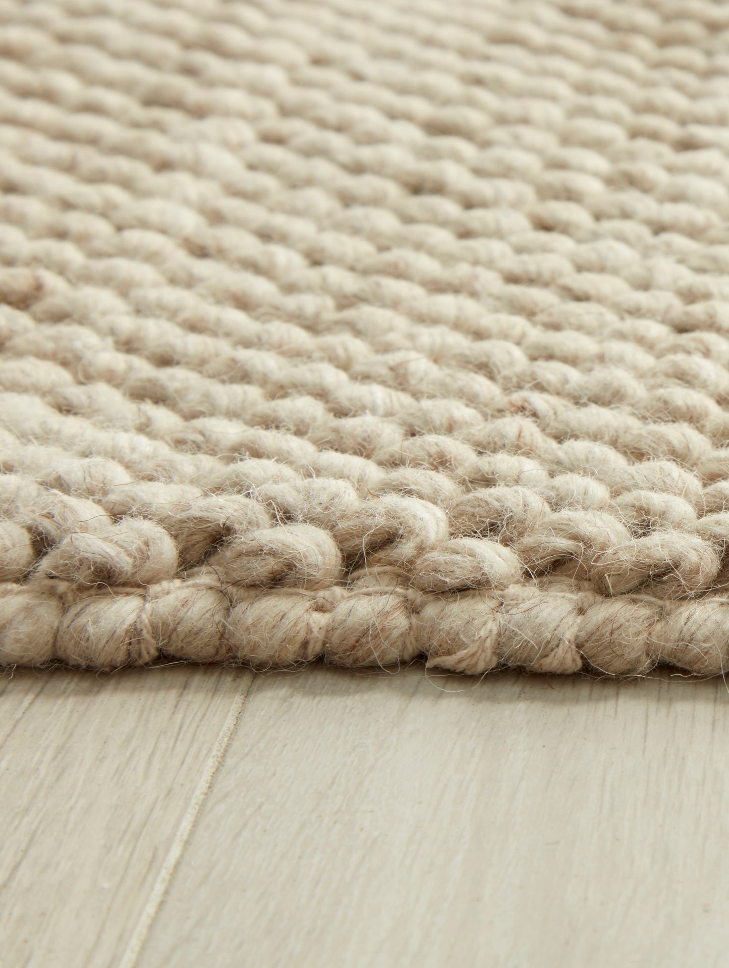 La Playa Hand Woven Pebble Wool Rug in Natural