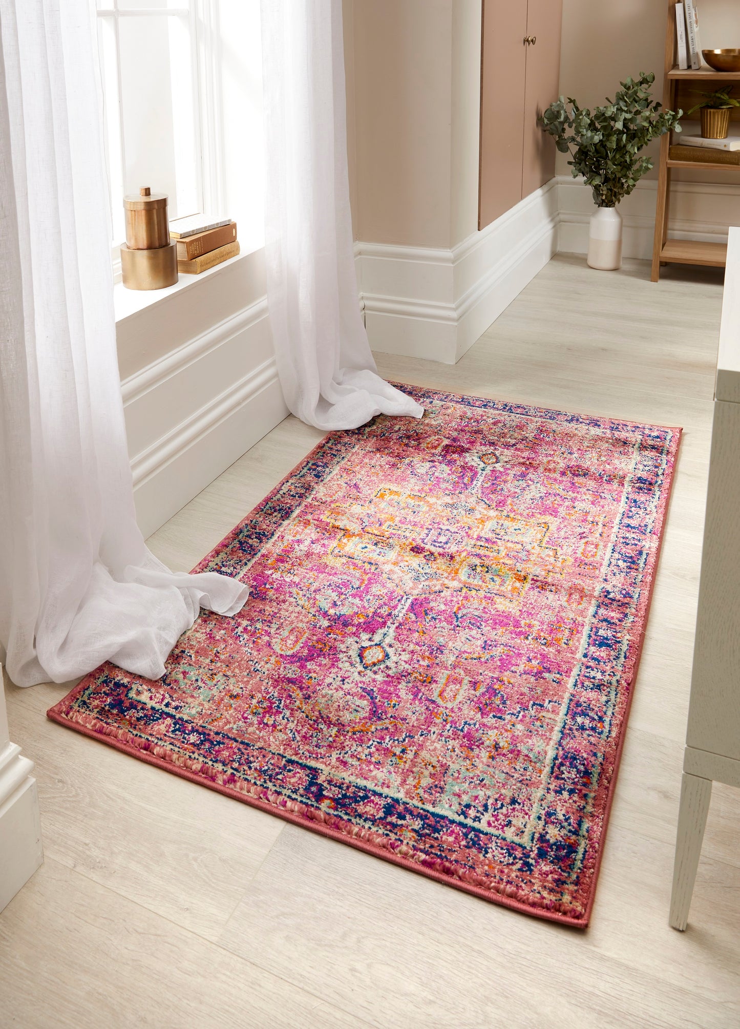 Origins Granada Traditional Bordered Rug & Hallway Runner in Ruby