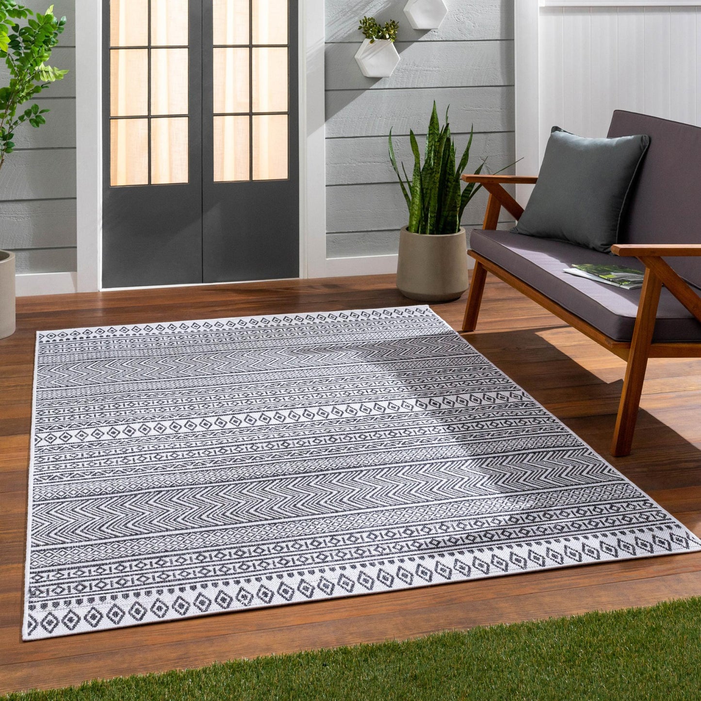Eagean EAG2345 Tribal Geometric Black & White Indoor & Outdoor Flatweave Rug