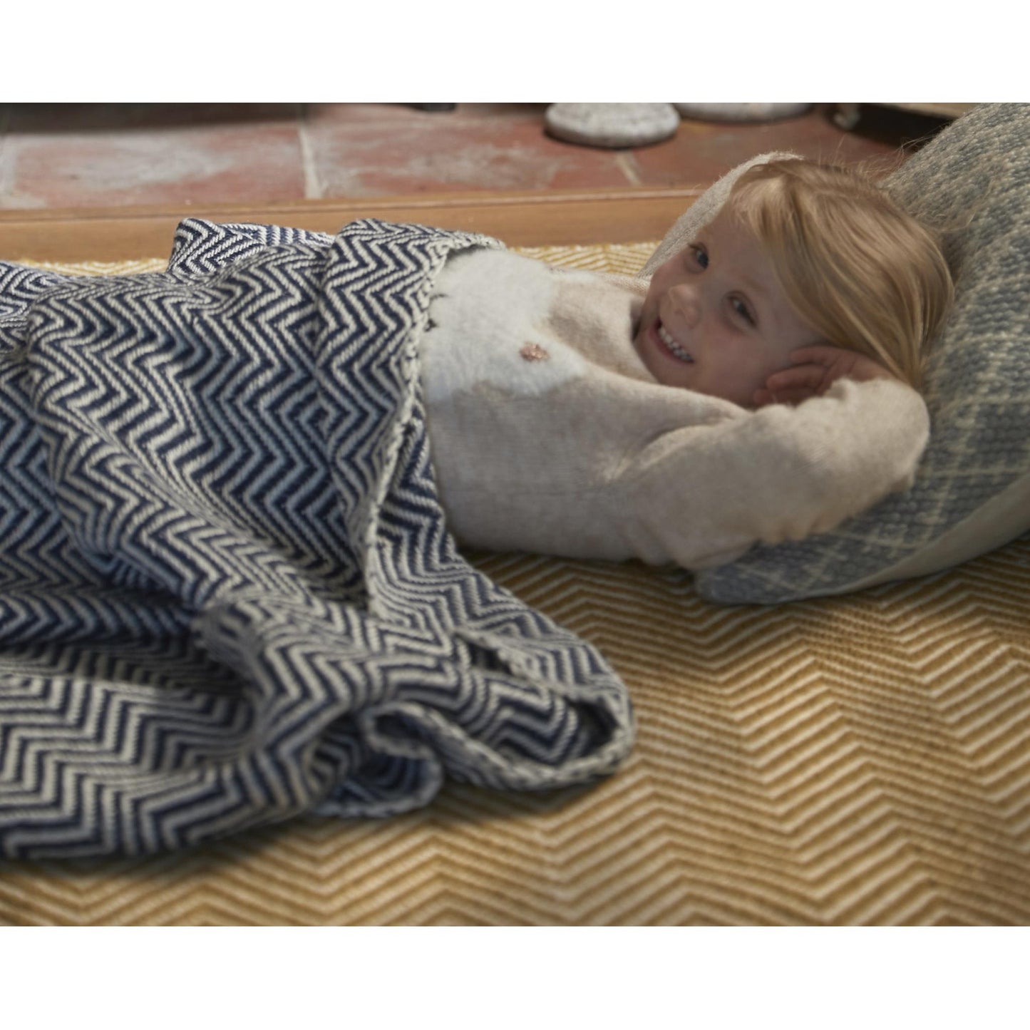 Hug Rug Woven Herringbone Throw Blanket Bed Sofa Chair Cover in 130 x180 cm